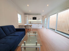 Maison remorque mobile 40 pieds x 8, type T2, isolée 4 saisons, entièrement meublée et de haute qualité