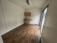 Maison Mobile 20 Pieds x 8 Pieds - Entièrement Fini, Intérieur et Extérieur en Bois Traité, Prêt à l'Emploi