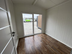 Maison Mobile 20 Pieds x 8 Pieds - Entièrement Fini, Intérieur et Extérieur en Bois Traité, Prêt à l'Emploi