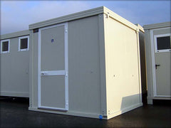 Spacieux Cabine sanitaire avec toilettes et douche