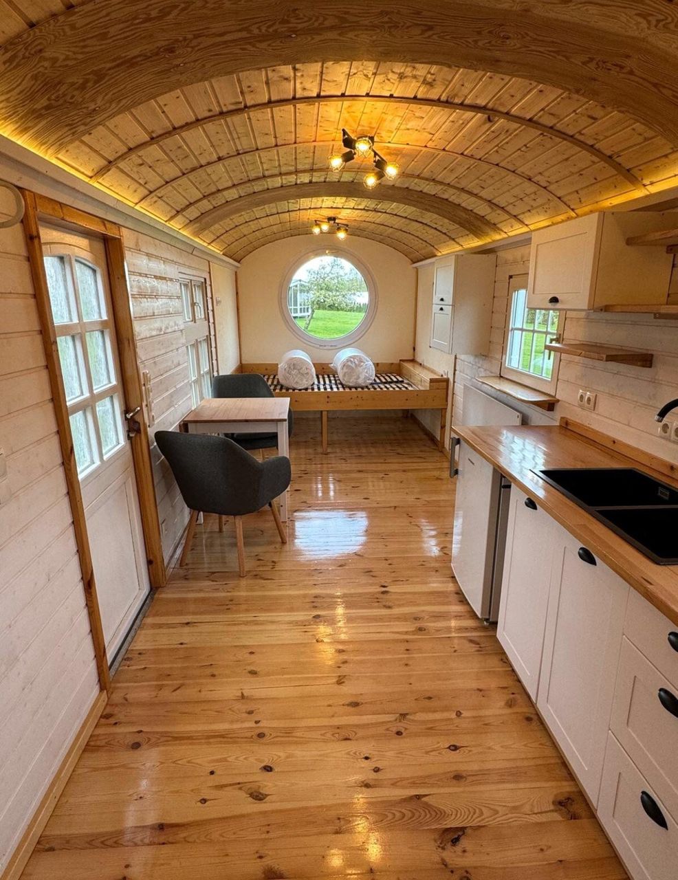 Remorque Maison Mobile en Bois avec Structure en Acier - 40 Pieds x 8 Pieds