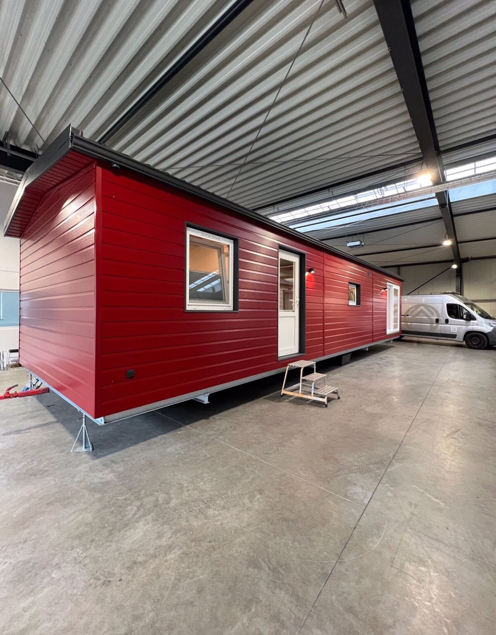 Maison mobile T1 4 saisons – 40 x 10 pi – Finition premium – Année 2025 couleur rouge