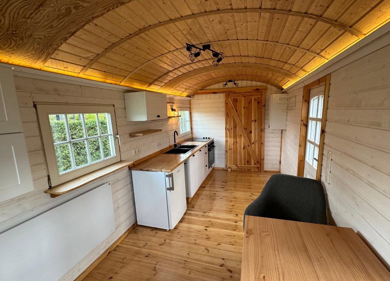 Remorque Maison Mobile en Bois avec Structure en Acier - 40 Pieds x 8 Pieds