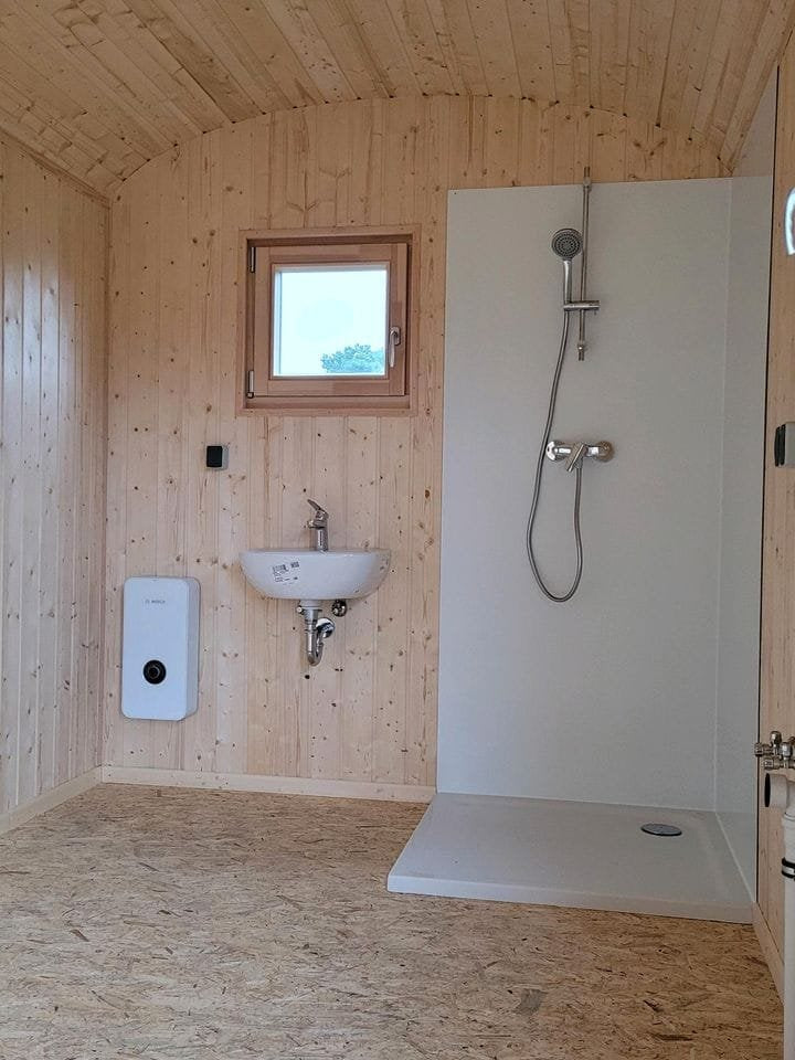 Remorque mobile 4 saisons – 20 x 8 pi – Structure acier et bois – Finition complète