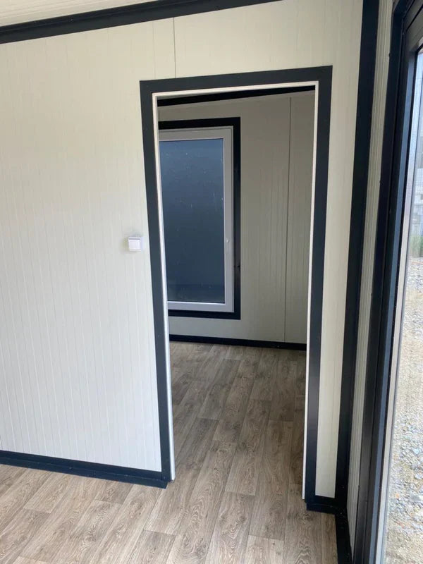 Bureau mobile 4 saisons – 40 x 8 pi – Double vitrage – Salle de bain intégrée