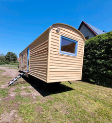 Remorque mobile 4 saisons – 40 x 8 pi – Acier & bois – Finition complète – Poêle à bois inclus